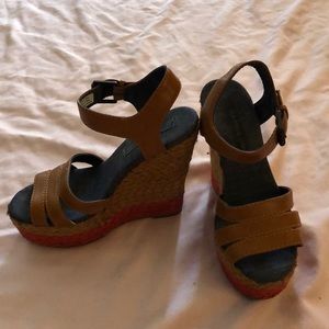Brown wedges